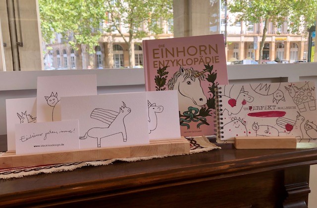 Einhorn-Fieber: Black Tea Design begeistert mit lustigen Einhörnern zum Ausmalen